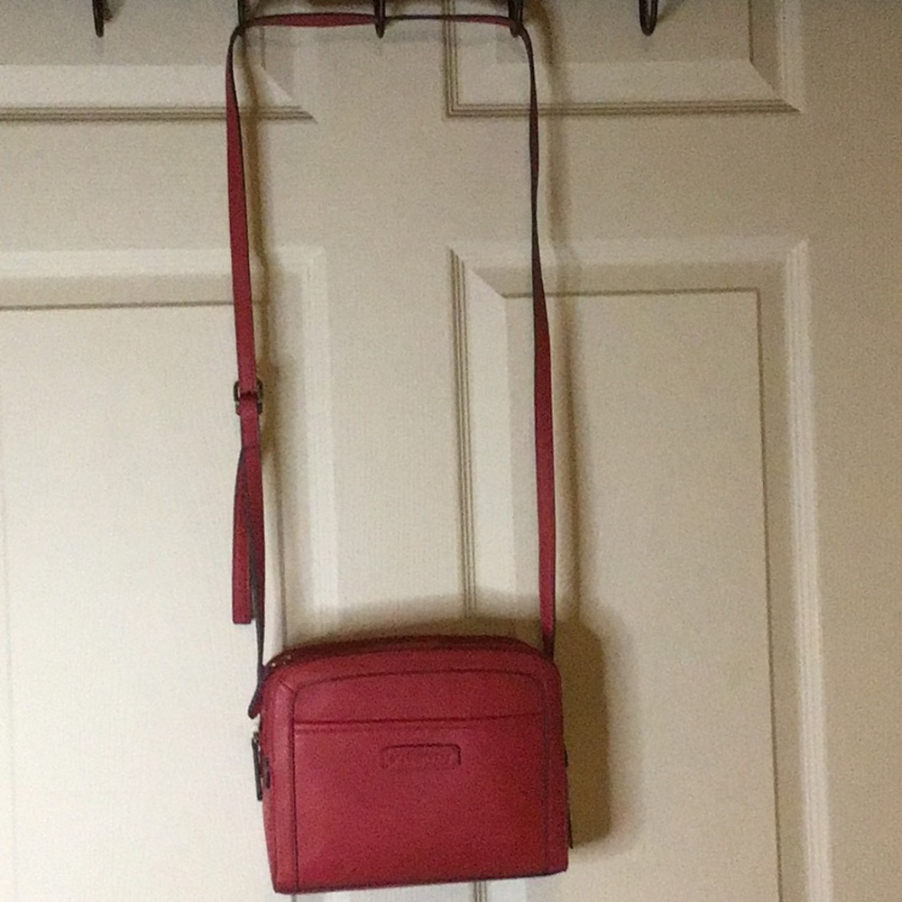 NWT St.John Bay Ruby Red SJB Norwich Crossbody Shoulder Bag - Picture 3 of 5